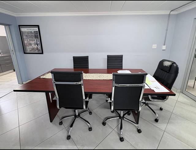 731M² OFFICE FOR SALE IN HALFWAY HOUSE